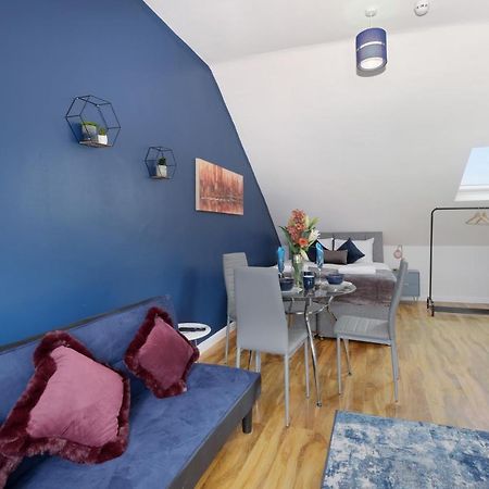 Fernbank Studios Sudbury Hill Harrow Self-Contained Studios With En-Suite Wembley Exterior photo