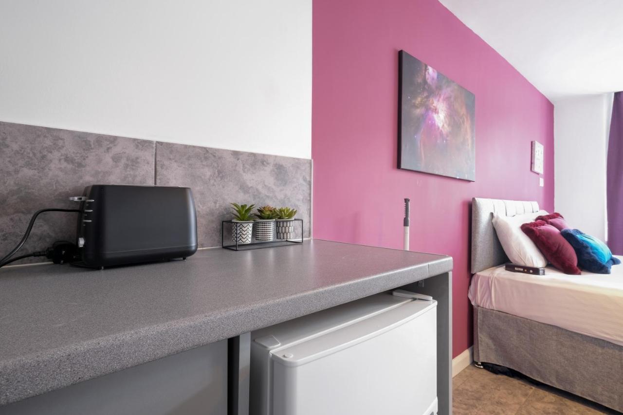 Fernbank Studios Sudbury Hill Harrow Self-Contained Studios With En-Suite Wembley Exterior photo