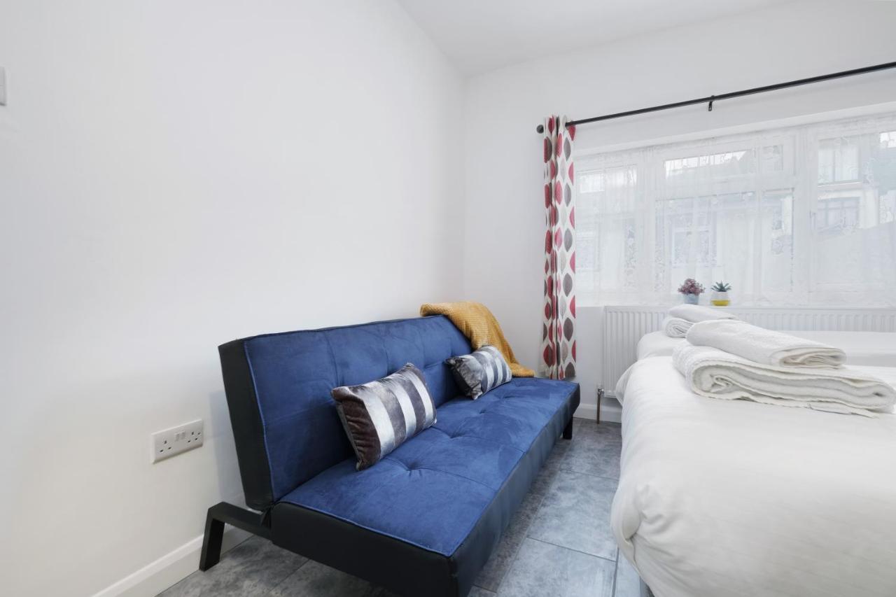 Fernbank Studios Sudbury Hill Harrow Self-Contained Studios With En-Suite Wembley Exterior photo