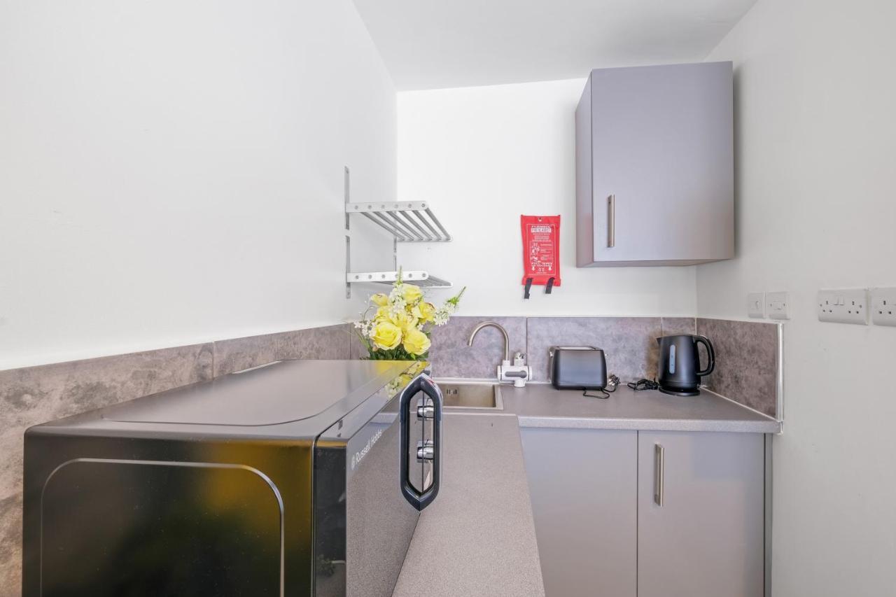 Fernbank Studios Sudbury Hill Harrow Self-Contained Studios With En-Suite Wembley Exterior photo
